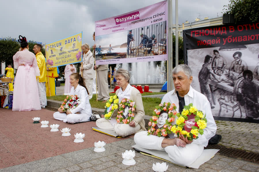 China-Russia Alliance Targets Falun Gong