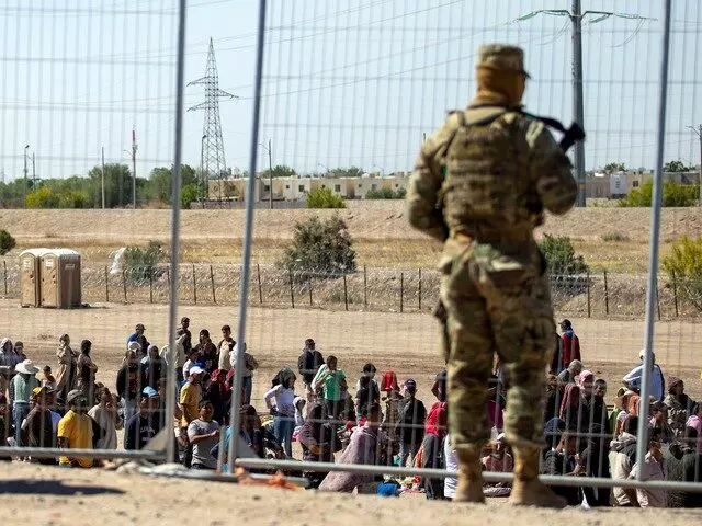 Migrants Surge at U.S. Southern Border: Report