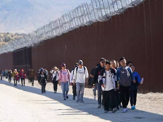 Report: Mexican Gov’t Funding Suit Against US Immigration Policy