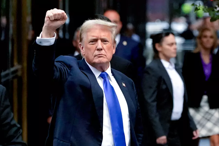 Trump & the GOP Raise Huge War Chest for Midterm Elections