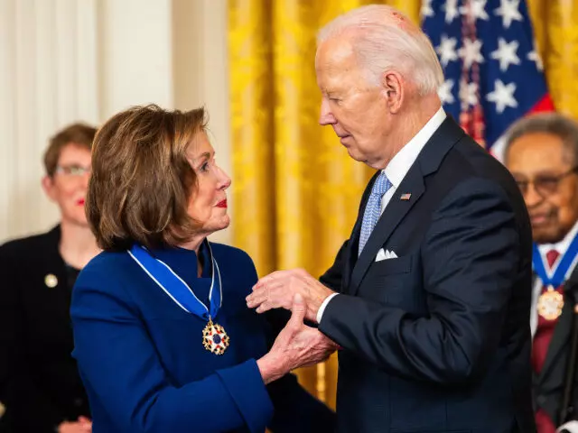 Pelosi Stays Neutral on Biden’s 2024 Ambitions; Time to Decide Looms