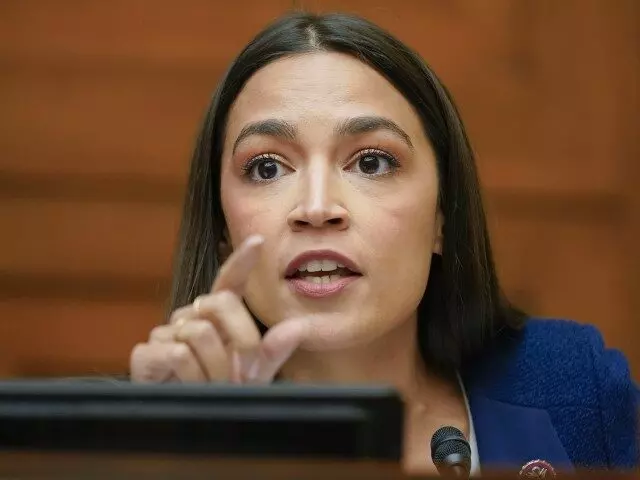 AOC Grills Secret Service Chief: Why Was Protective Perimeter Too Short