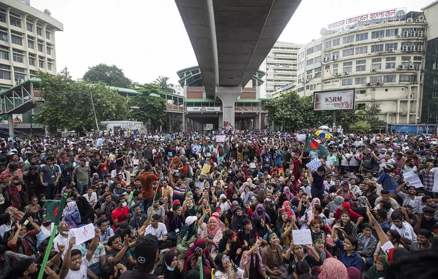 Bangladesh Protests Ignite, Death Toll Rises; Prime Minister Resigns Amid Unrest