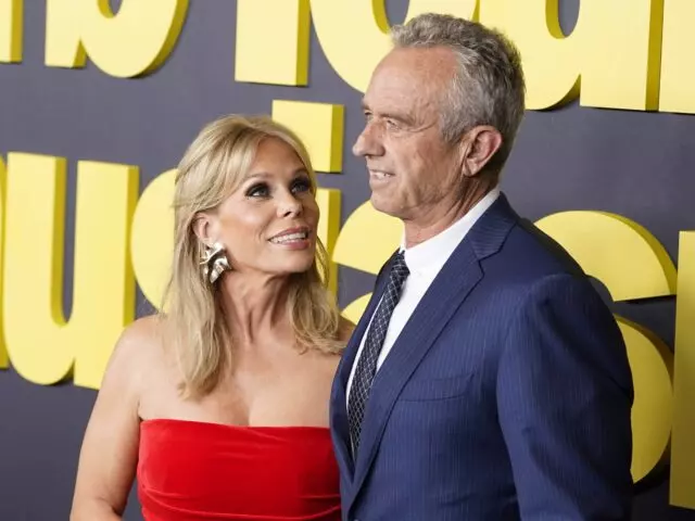 Robert F. Kennedy Jr.: Wife Cheryl Hines Encourages Trump Meet-up